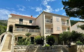 Apartments Villa Adria Bol